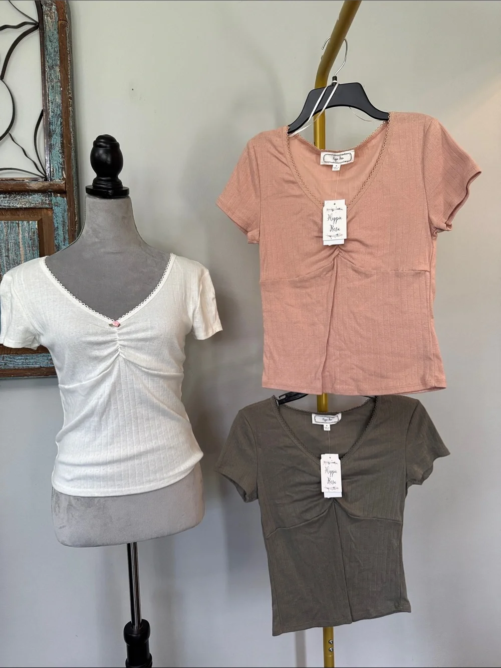 Hippie Rose V-Neck Ruched Tee — White, Blush, Olive bundle NWT M - Picture 5 of 7